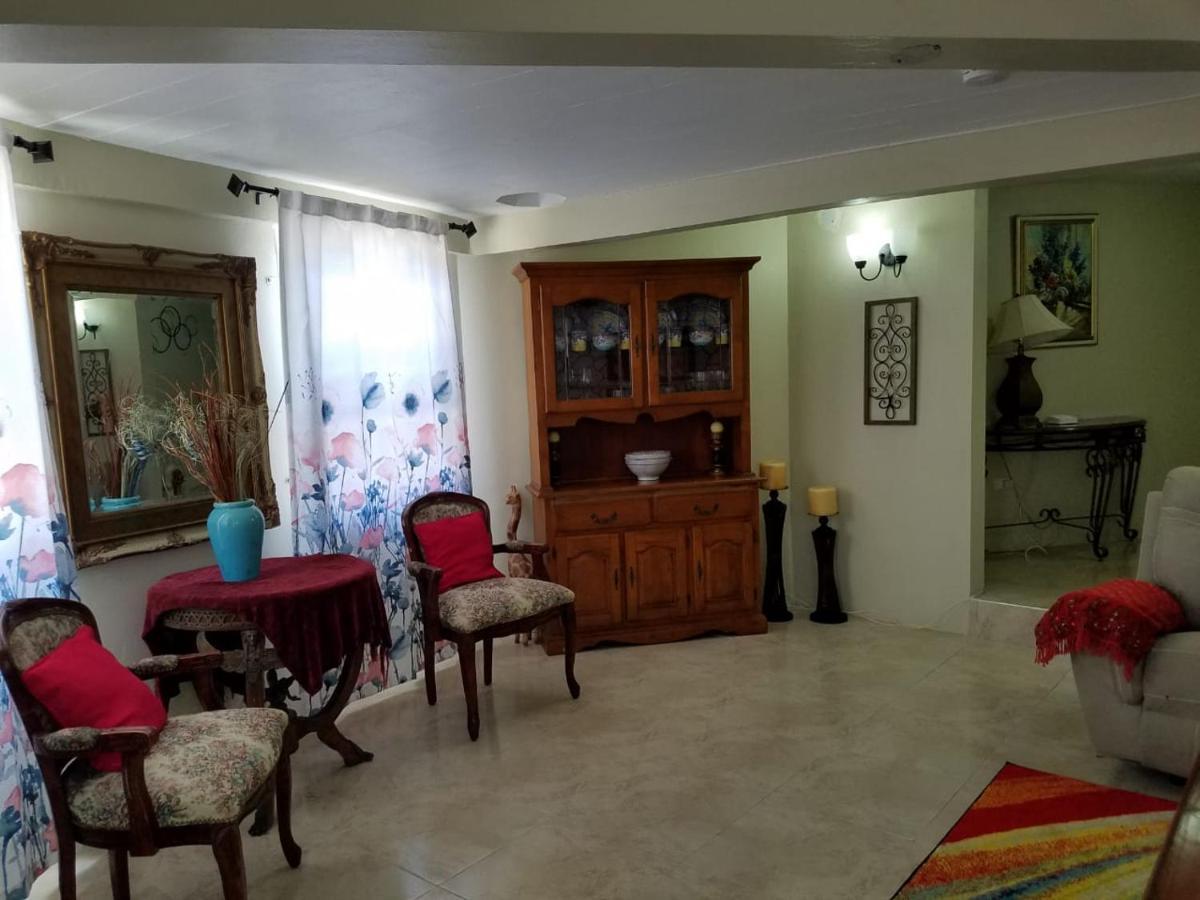 شقة Bella Vista Vacation مونتيغو باي المظهر الخارجي الصورة