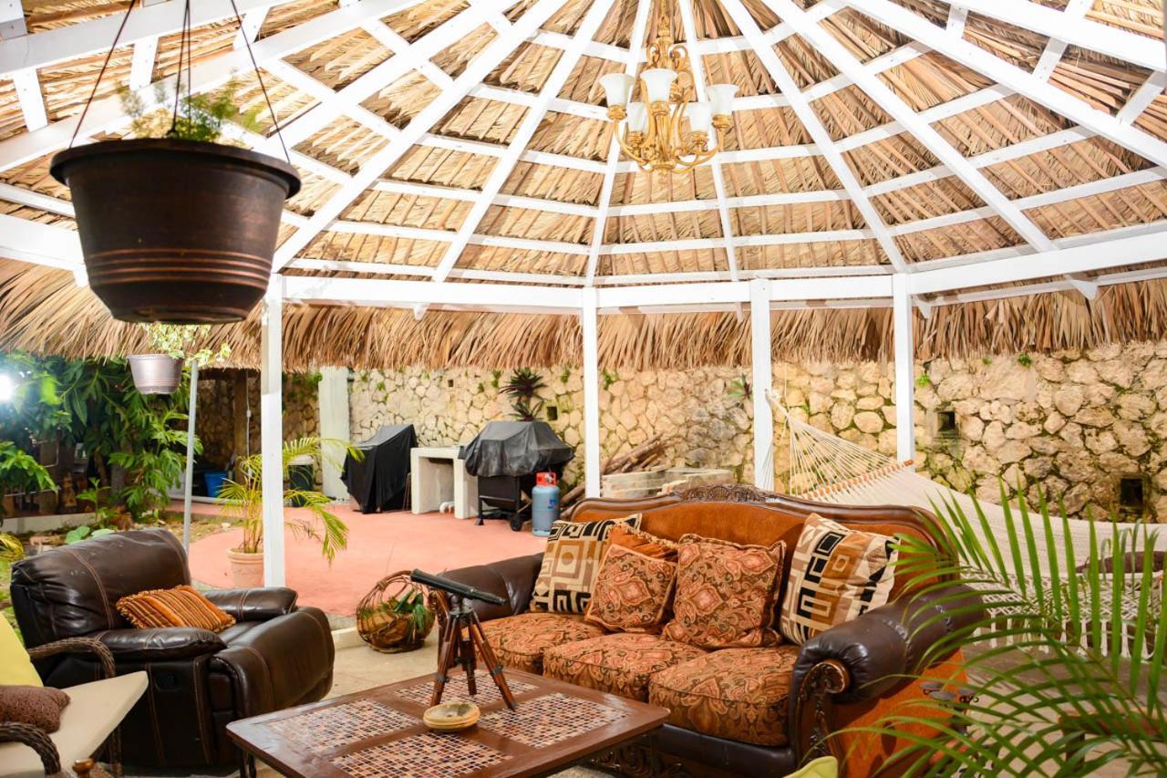 شقة Bella Vista Vacation مونتيغو باي المظهر الخارجي الصورة