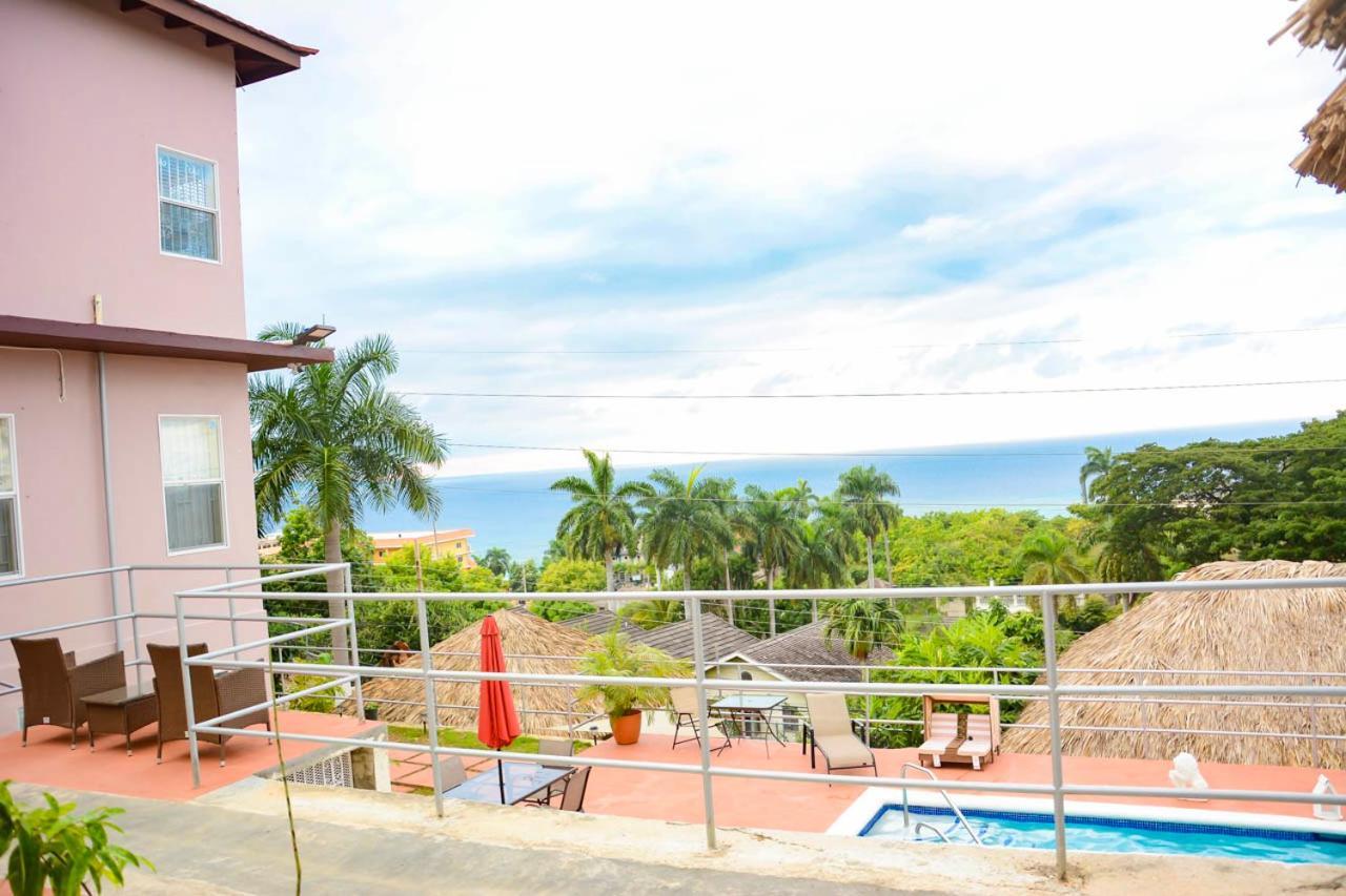 شقة Bella Vista Vacation مونتيغو باي المظهر الخارجي الصورة